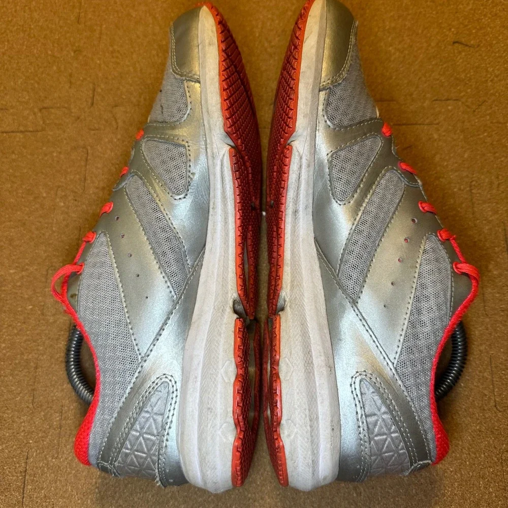 New Balance 577 Susan G. Komen Womens Training Shoes Grey Pink WX577KM Size 9.5